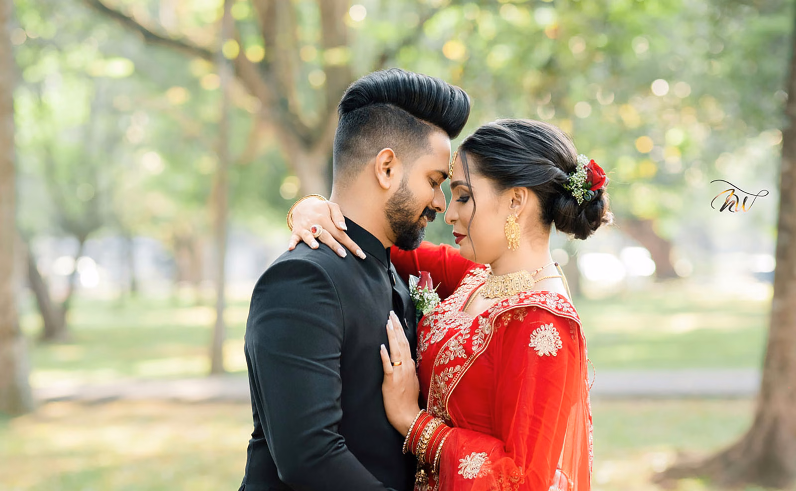 ROOHI & DESITHA